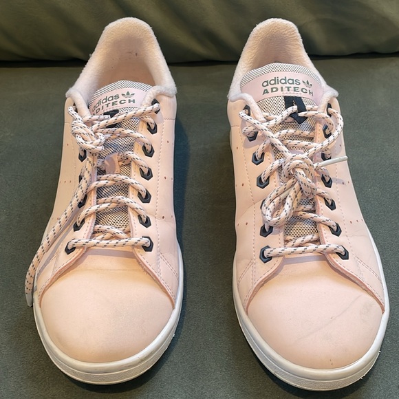 Pink Adidas Aditech Low Top Sneaker Sz 9.5” - Picture 2 of 6